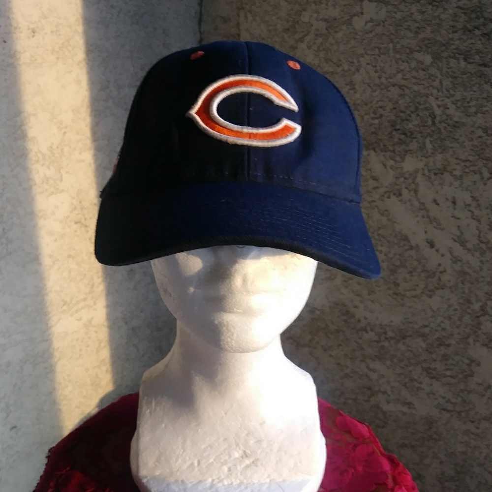 Reebok Chicago Bears cap.